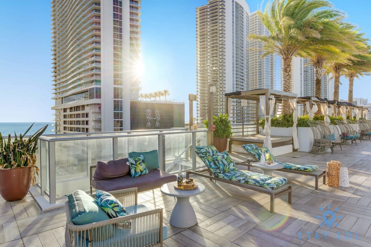 Wrap Around Balcony: Insane Views+ Amazing Pools - Picture 41