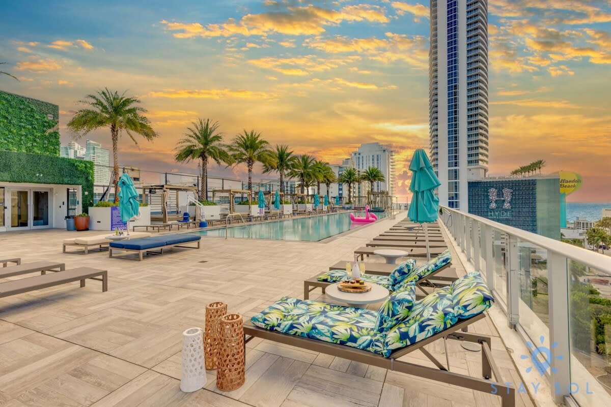Wrap Around Balcony: Insane Views+ Amazing Pools - Picture 38