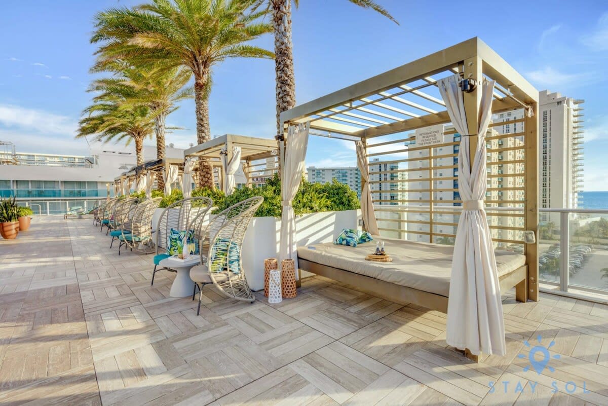 Wrap Around Balcony: Insane Views+ Amazing Pools - Picture 43