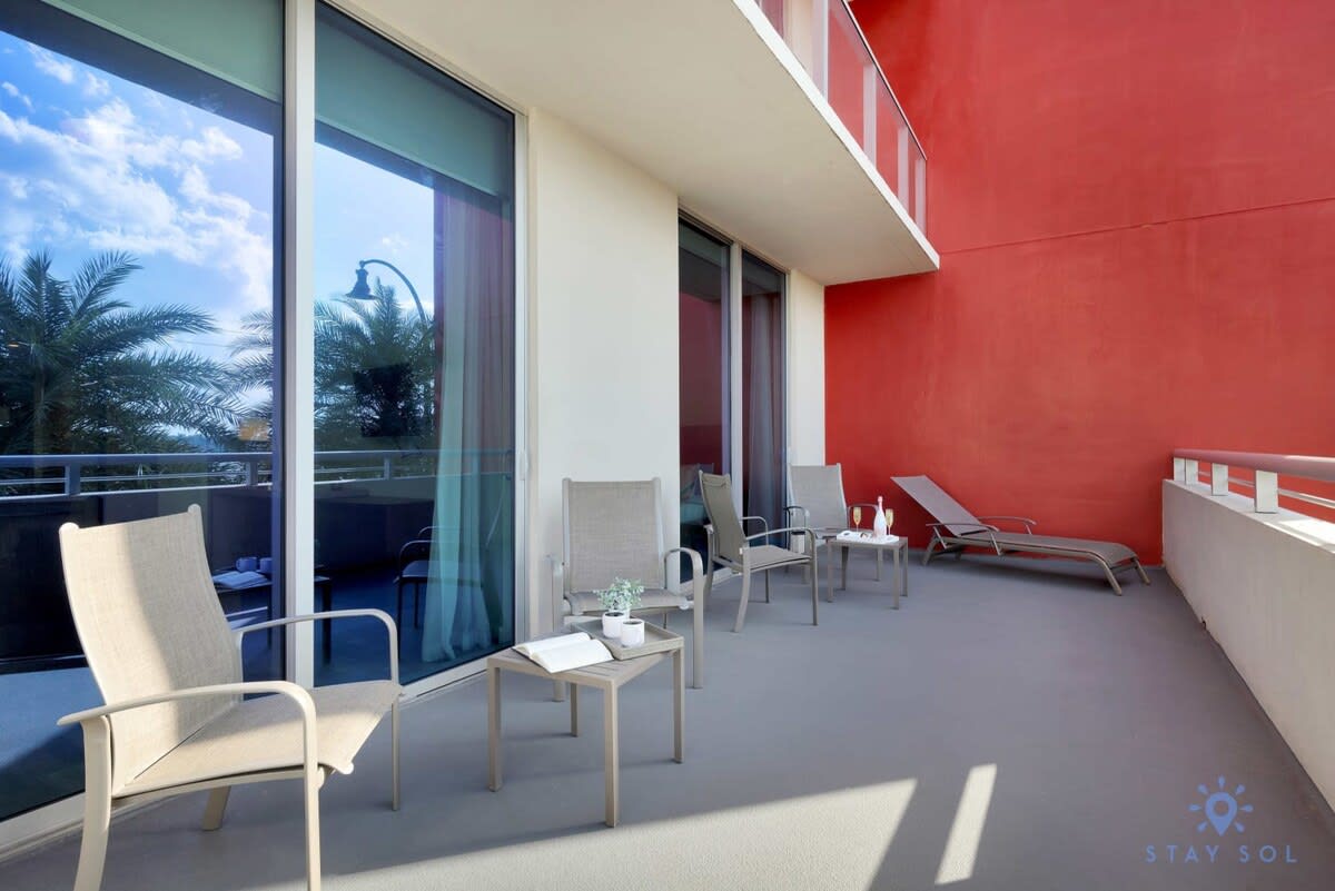Best Stay–Balcony & Rooftop pool - Condo Resort