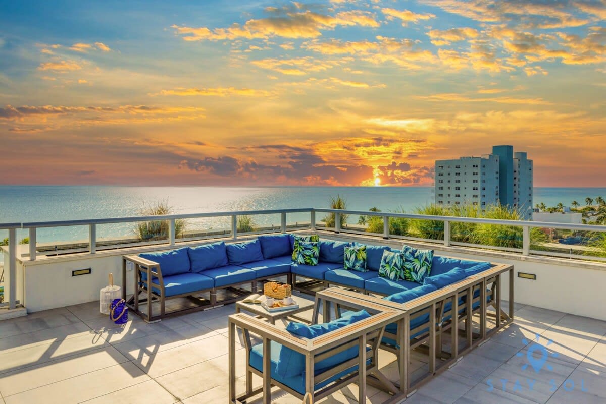 Beachside Escape | Pool & Broadwalk