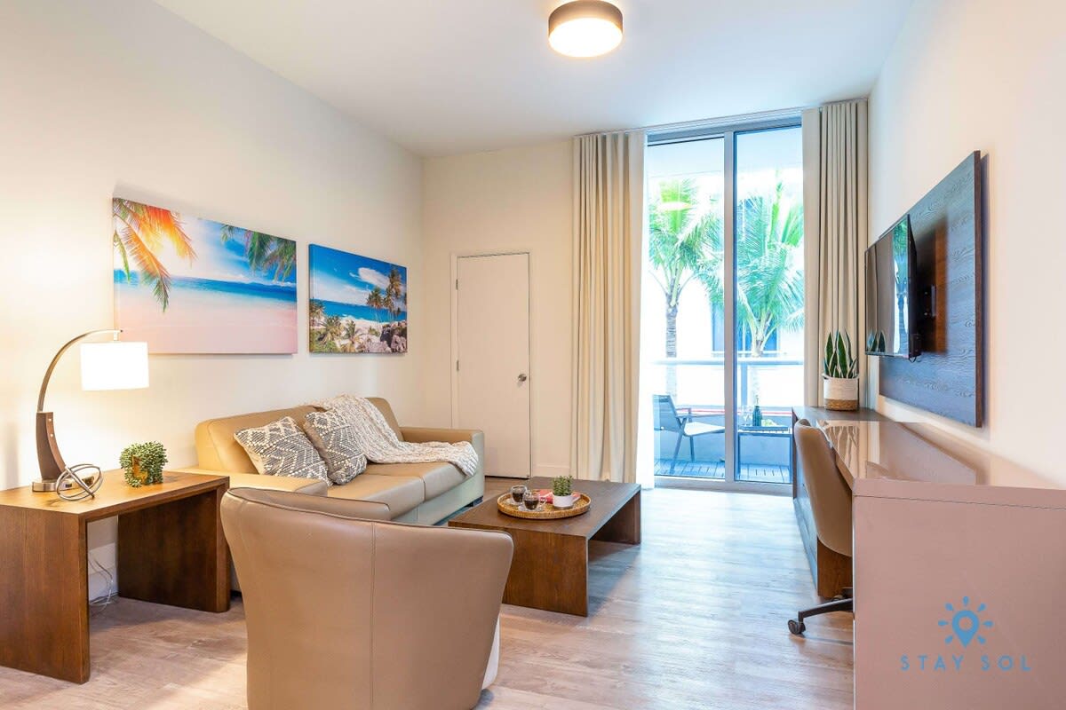 Beachside Escape | Pool & Broadwalk