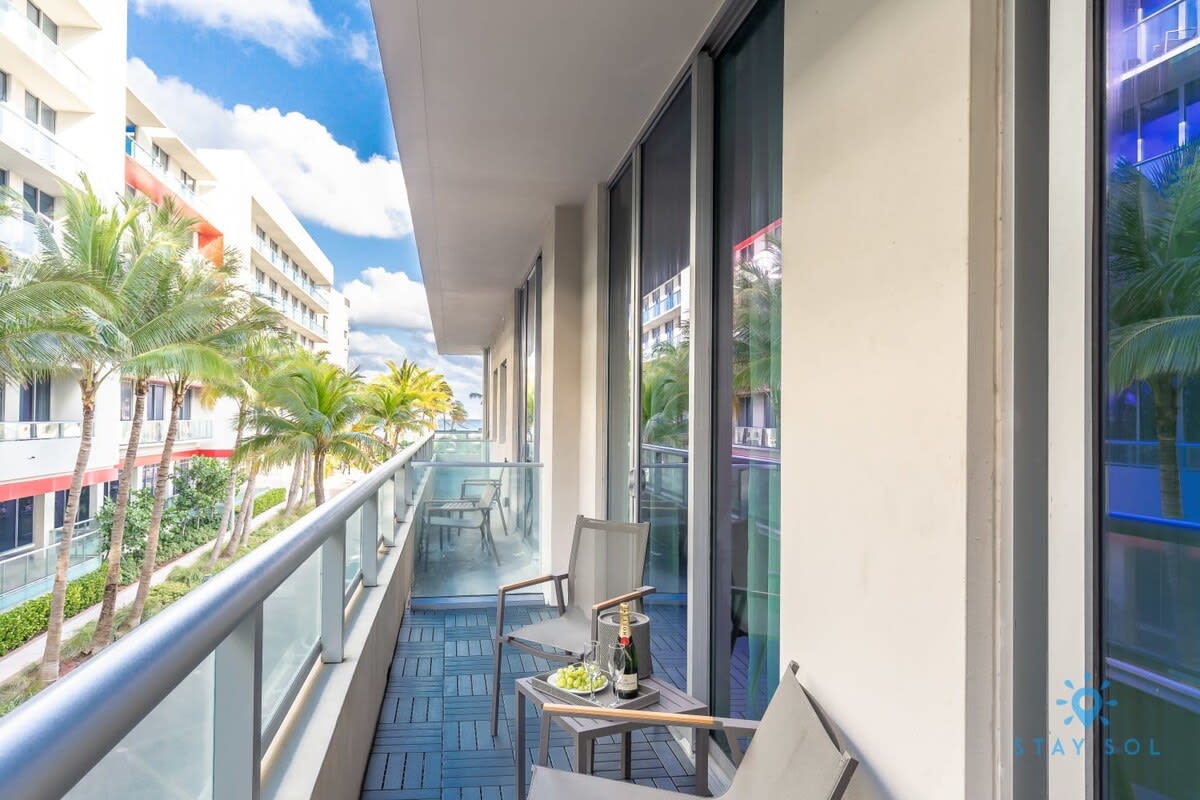 Beachside Escape | Pool & Broadwalk