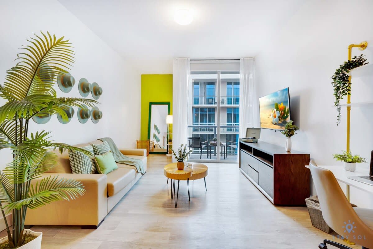 Hollywood Beach Broad–walk|Best Stay| Rooftop Pool