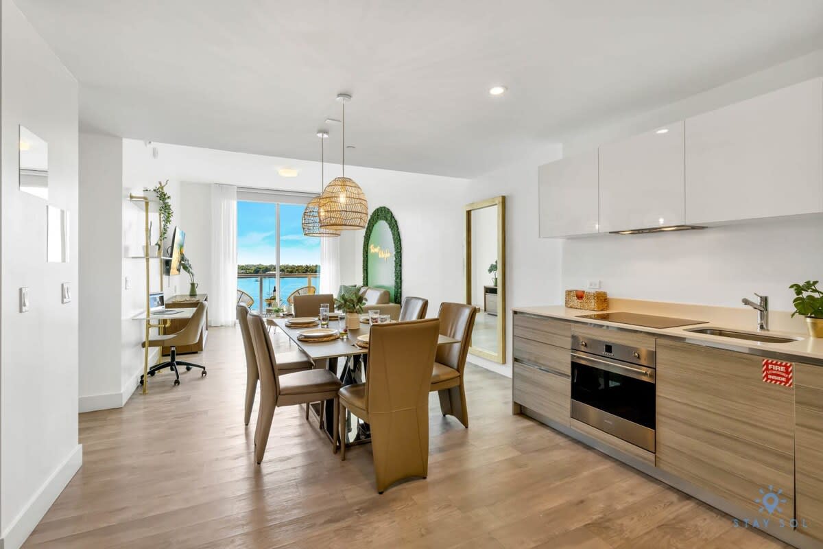 Hollywood Beach|Front Bay View  - Amazing Pool