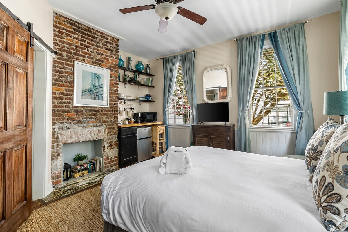 Bedroom #5: Queen Bed + En-Suite + Kitchenette + TV + Ceiling Fan