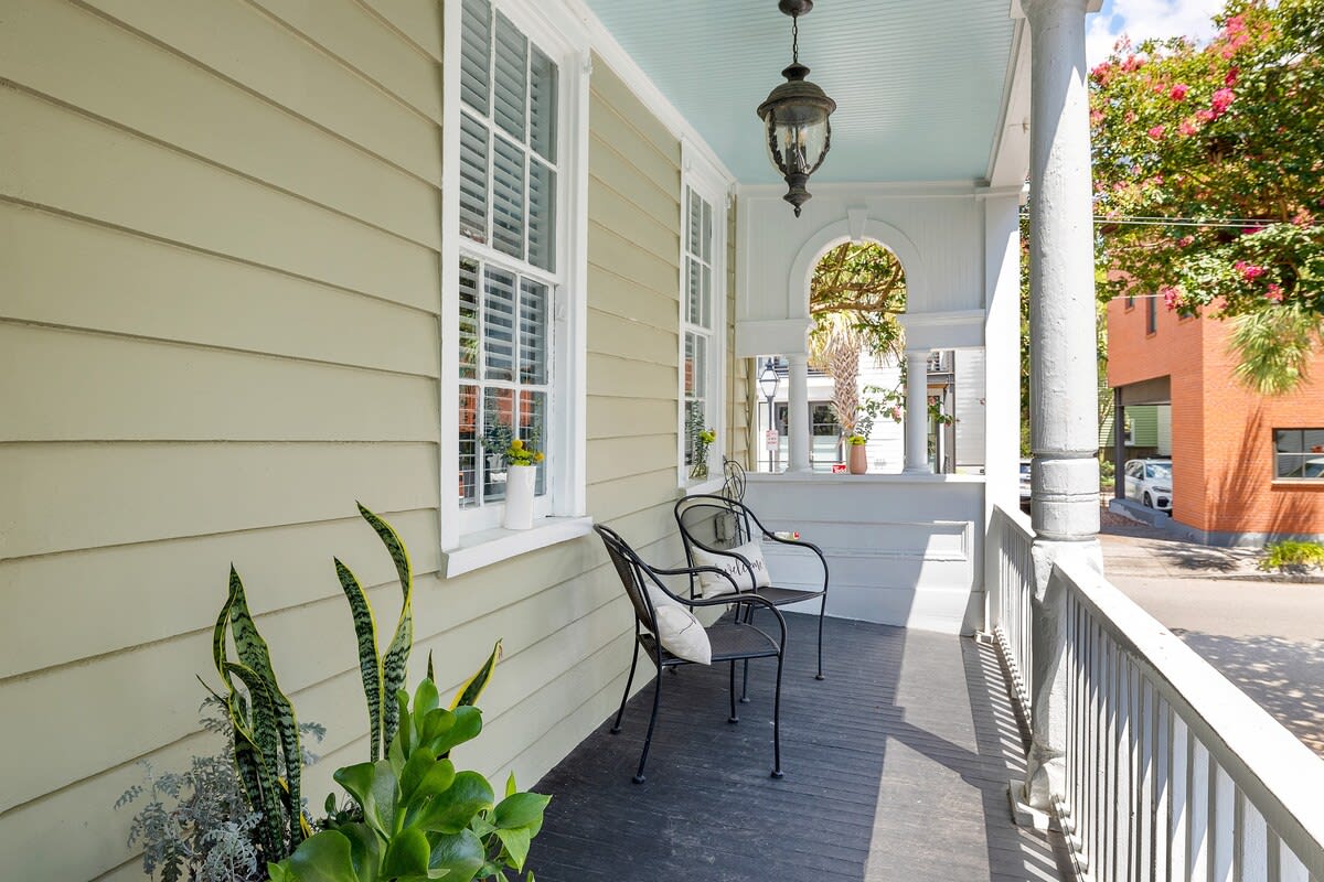 First floor porch seating for your group