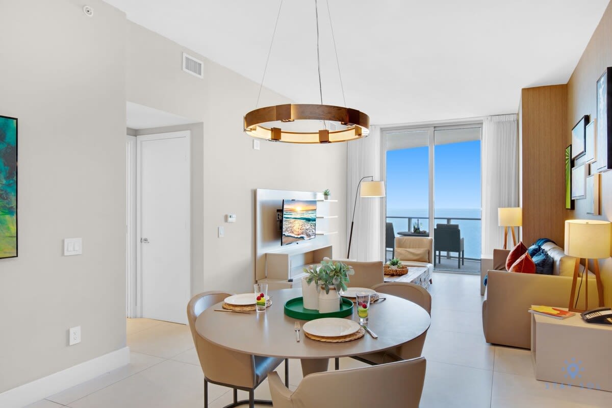 1BR Ocean View Balcony - Amazing Pool
