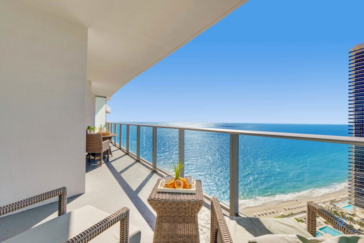 Insane Ocean View Balcony  Beachfront Condo Pool - Photo 1