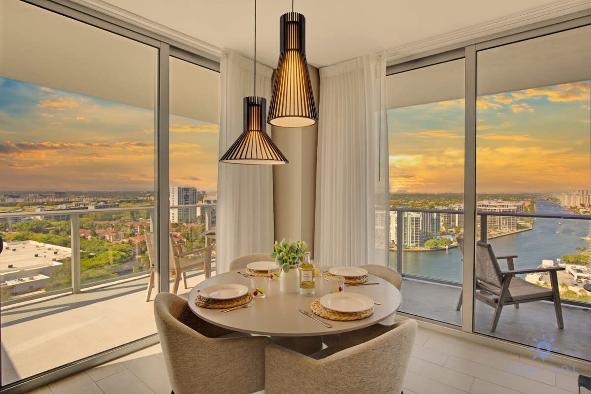 High Floor with Stunning Views Amazing Pools — Hollywood, FL — vacation rental