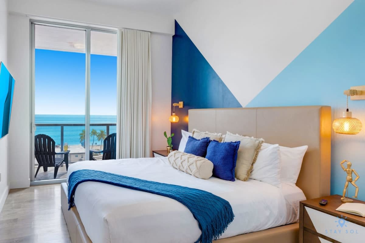 Stunning Beach View | Rooftop Pool+ Gym