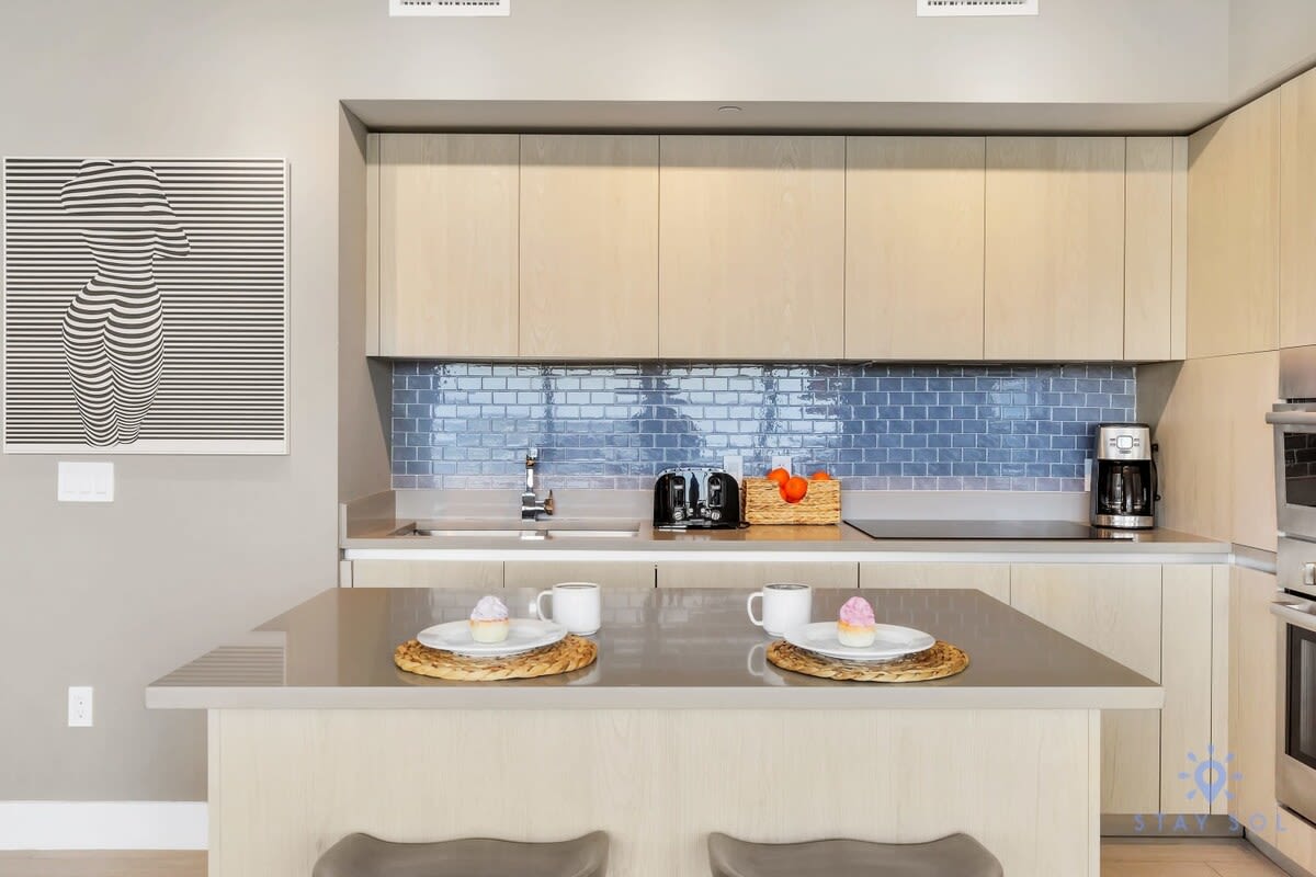 Luxury Bay View Condo| Complementary Parking