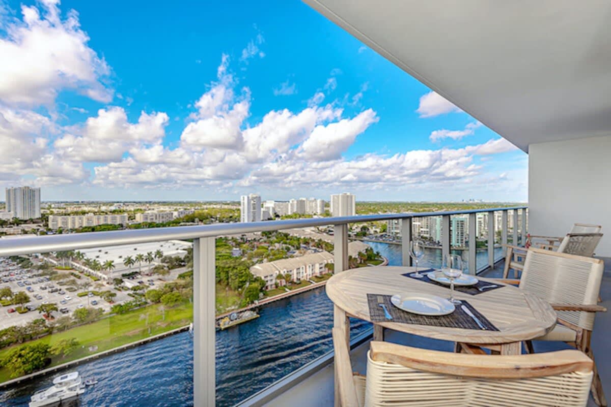 Exquisite 1BR High-Rise | Sunset Views - Photo 1