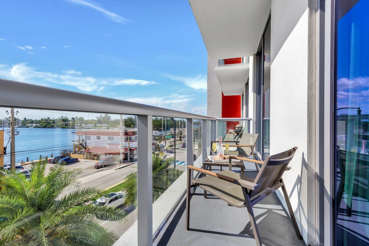 Front Bay View Terrace | Amazing Pool