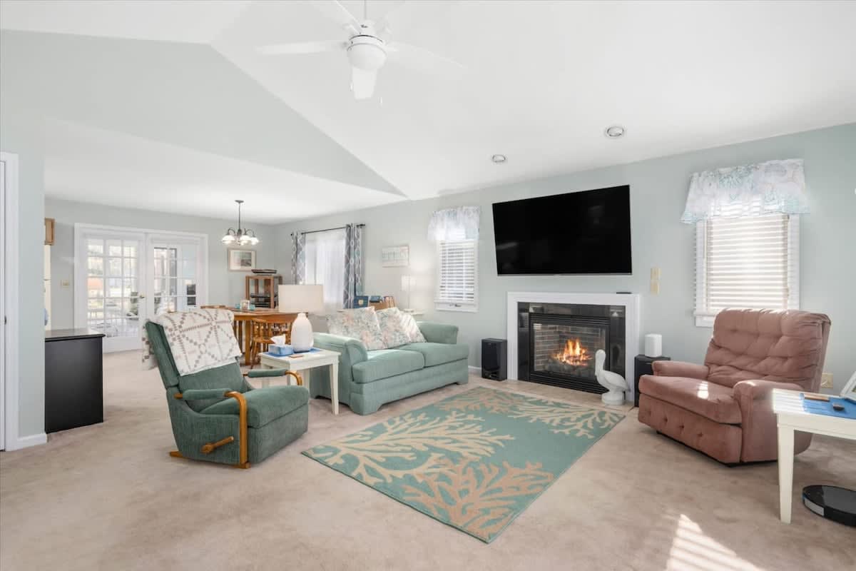 Pet Friendly Home in Popular Ocean Pines | Photo 2