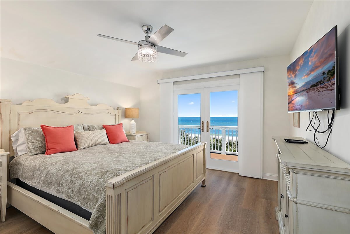 Seaview | Wren Beach Rentals by Portoro