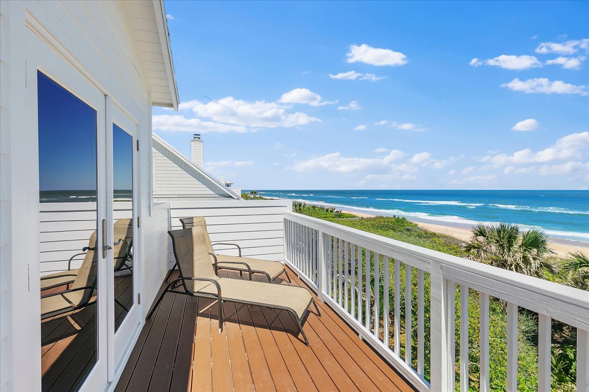 Seaview | Wren Beach Rentals by Portoro