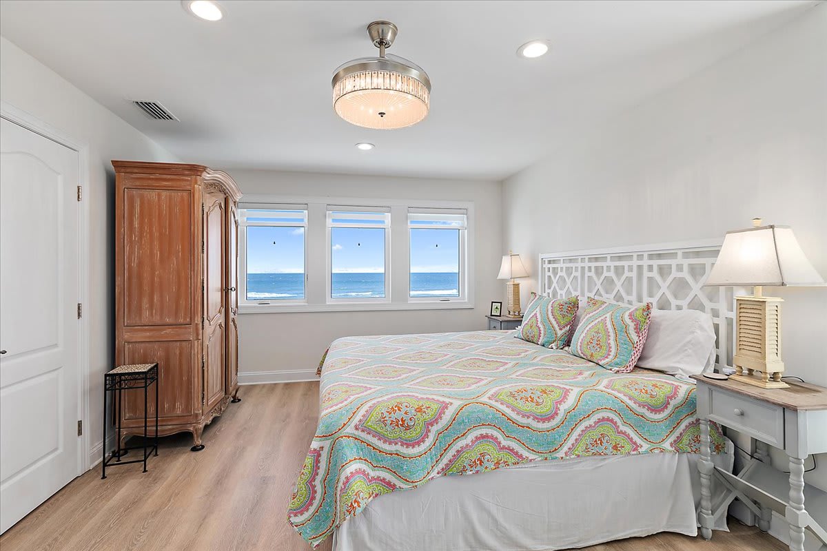 Seaview | Wren Beach Rentals by Portoro