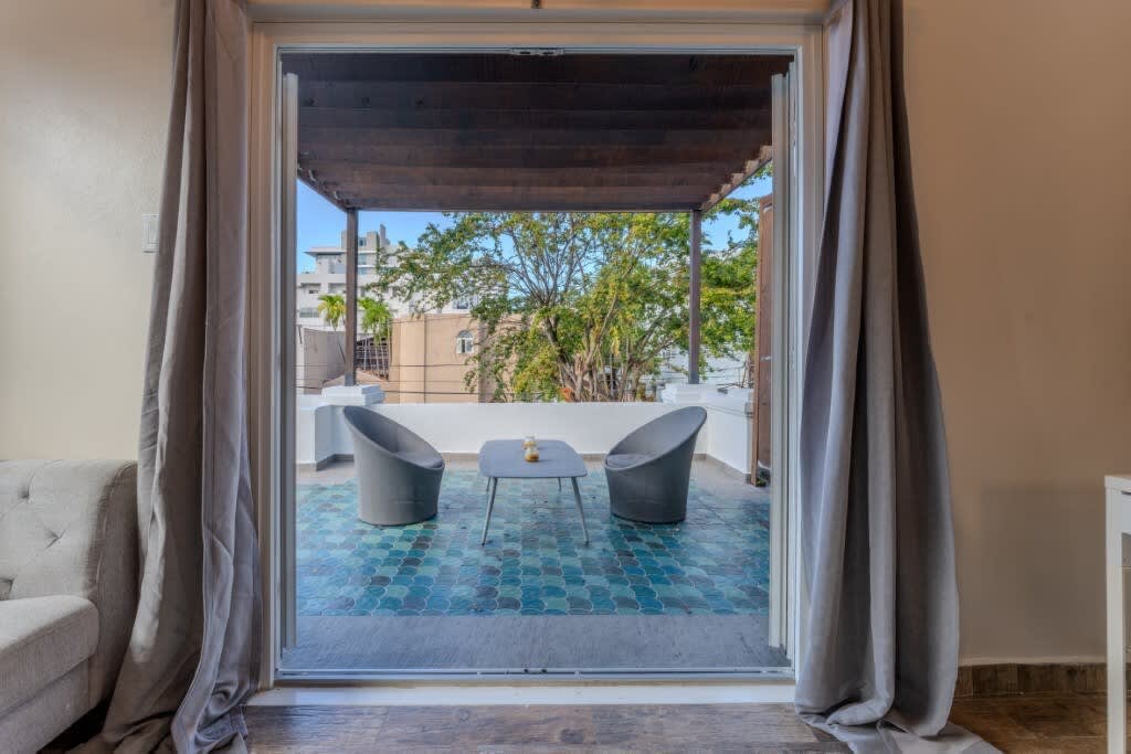 La Mona Suites 1 Bedroom Apartment with Rooftop Terrace — San Juan, San Juan — vacation rental
