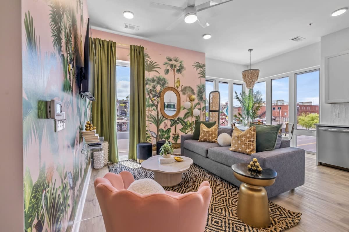Jolene · Five Points 1BR · Dolly Design · Sleeps 6