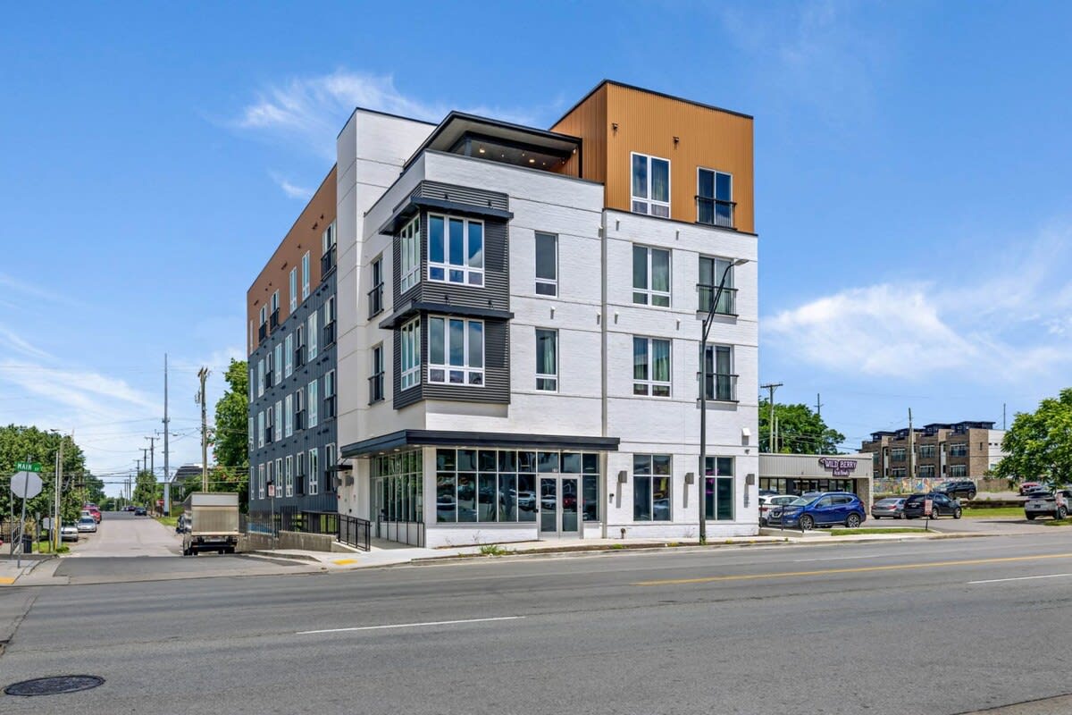 Jolene | Luxury East Nash Music Retreat | Sleeps 6