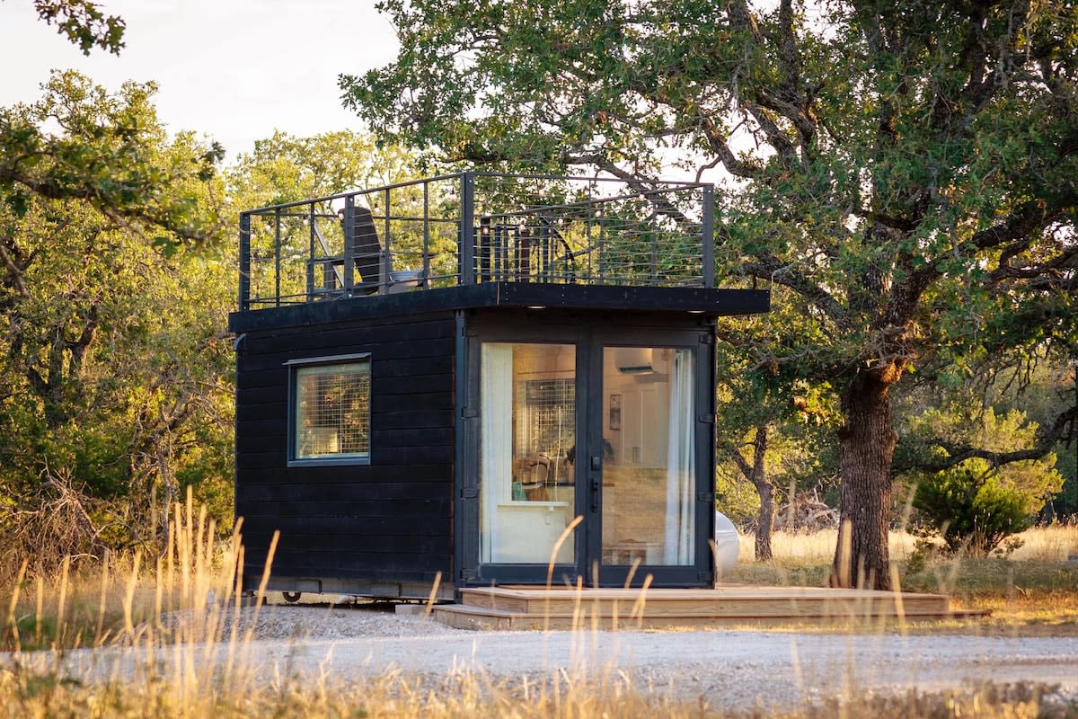 New! The Desert Escape-Cozy Container Home — Fredericksburg, TX — vacation rental