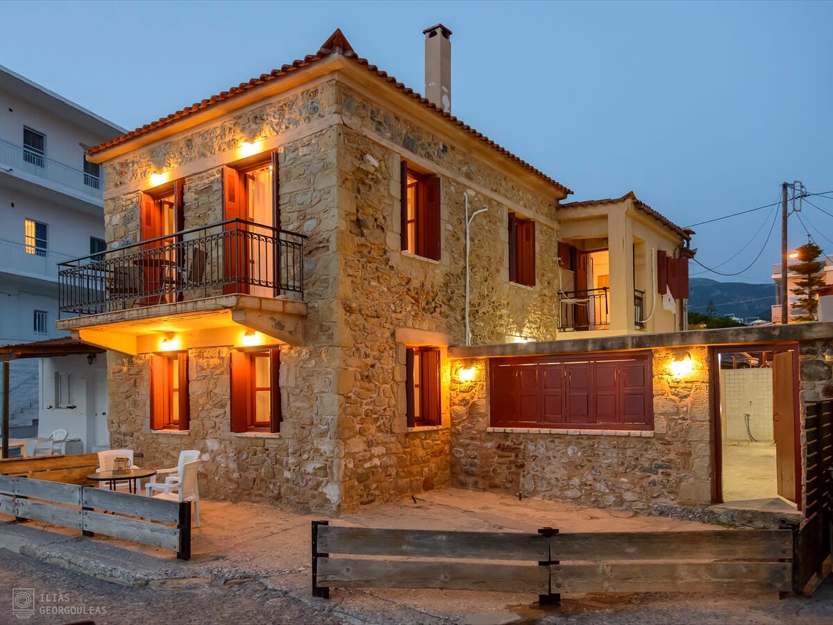 Waveside Sanctuary - Luxurious Seastone Villa — Avia, Peloponnisos Dytiki Ellada ke Ionio — vacation rental