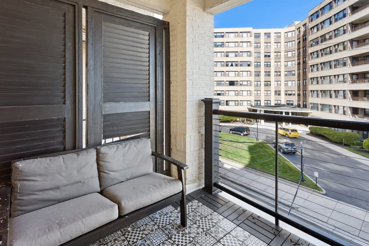 Beach Block Modern Penthouse 4BR/2BR Ocean Views