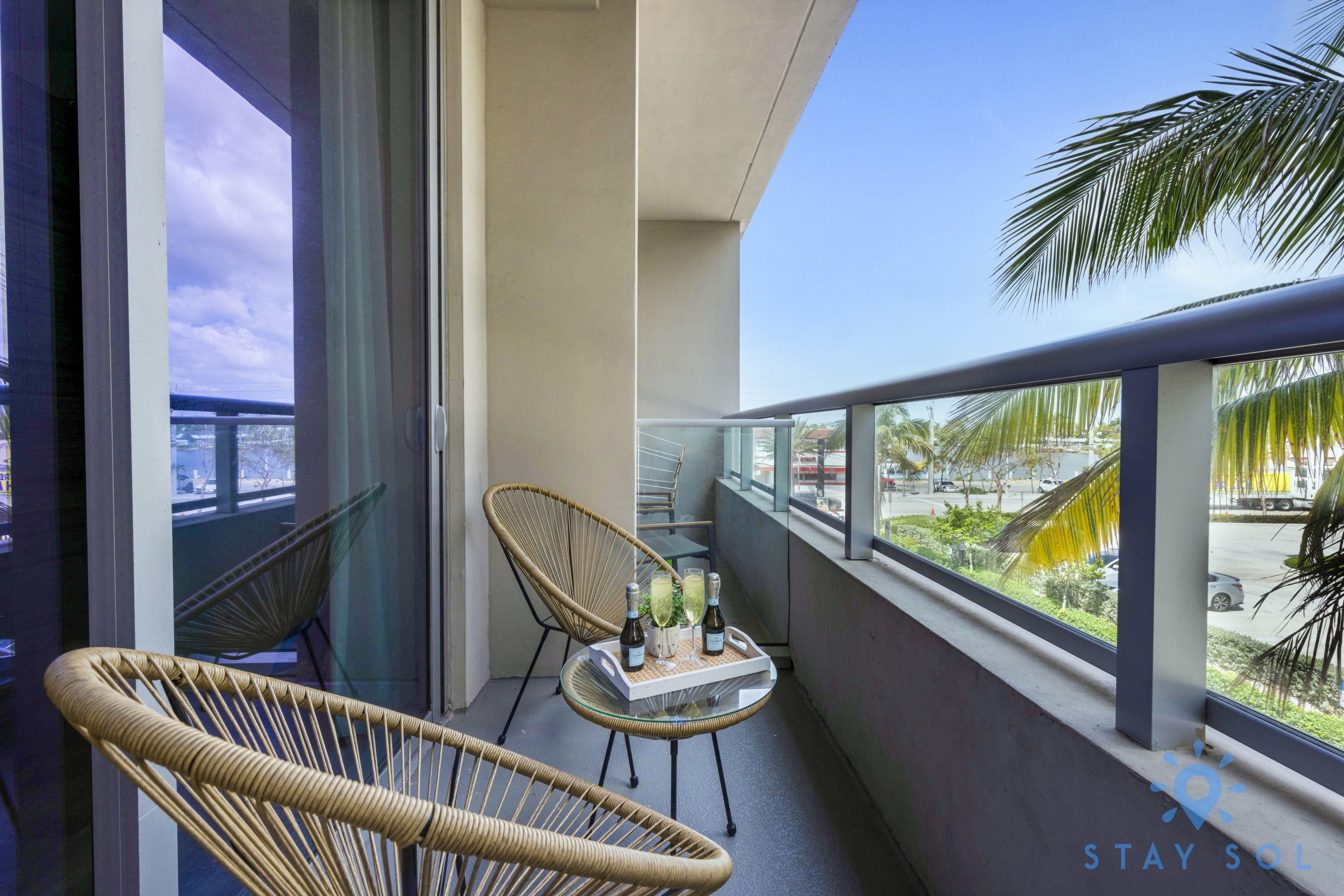 Rooftop Pool|Hollywood Beach Boardwalk