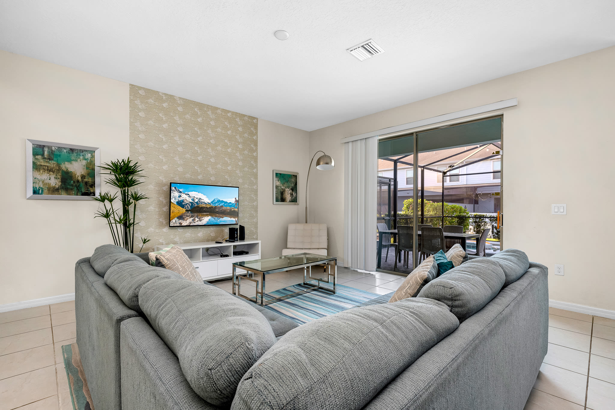 Heated Pool + FREE Waterpark  + Lazy River + Spa