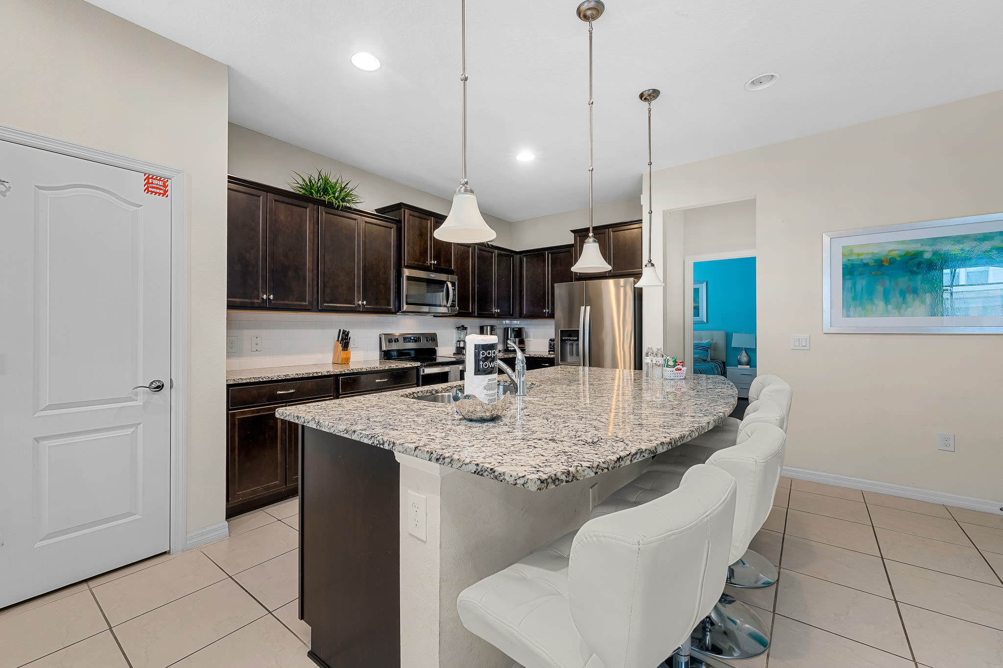 Heated Pool + FREE Waterpark  + Lazy River + Spa