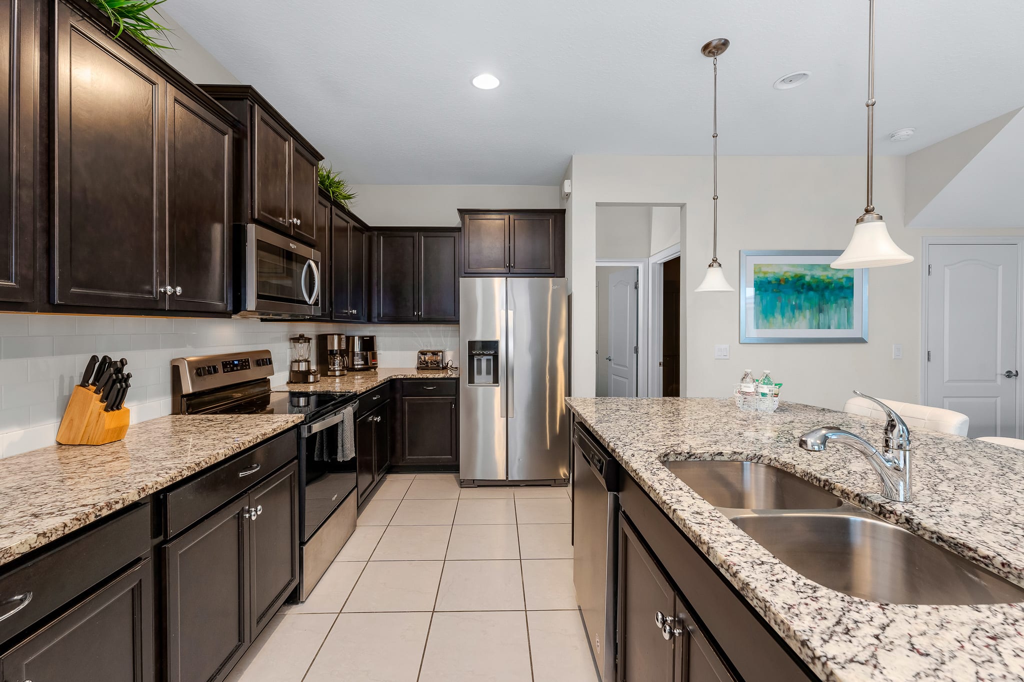 Heated Pool + FREE Waterpark  + Lazy River + Spa