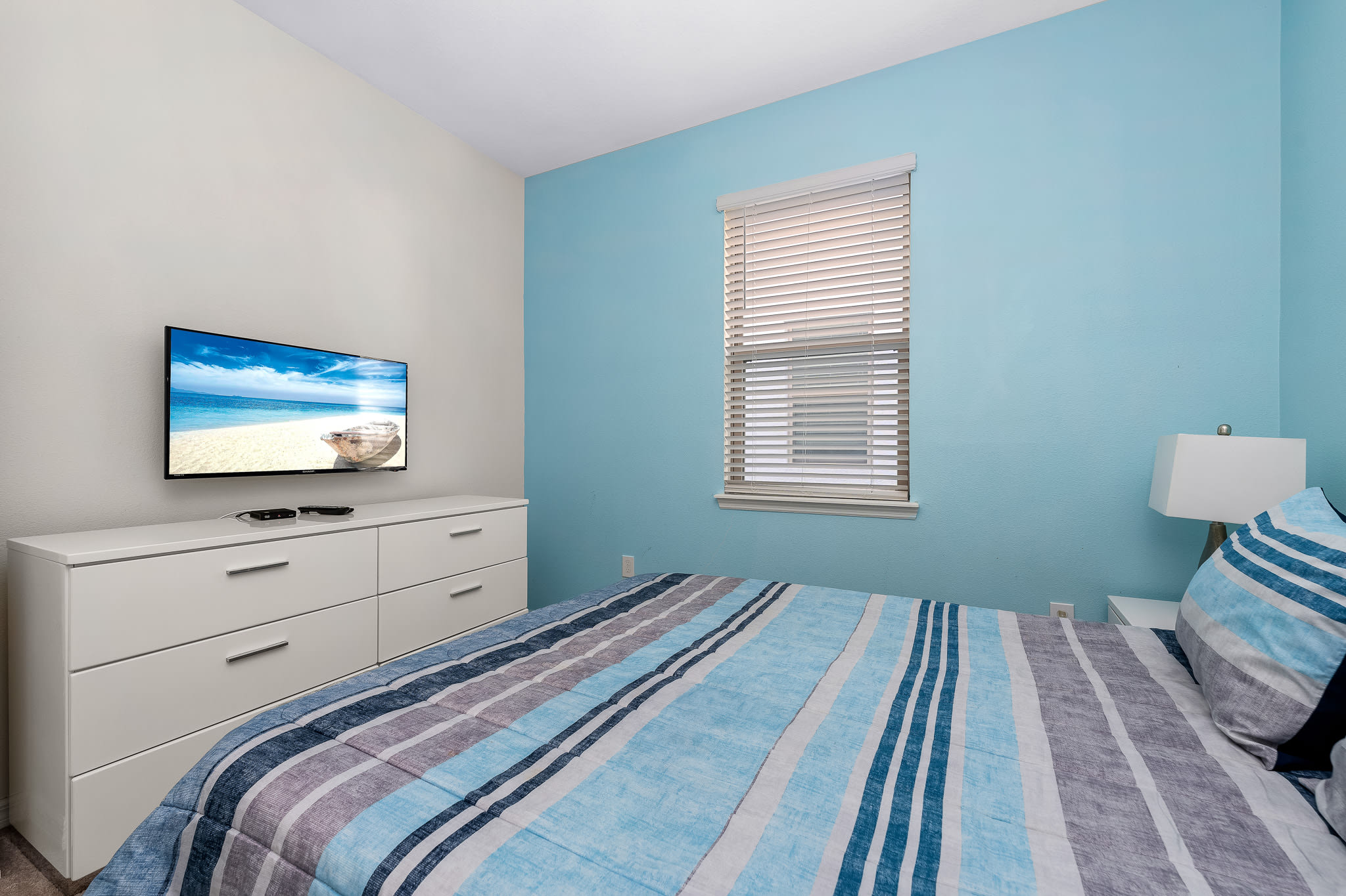 Heated Pool + FREE Waterpark  + Lazy River + Spa