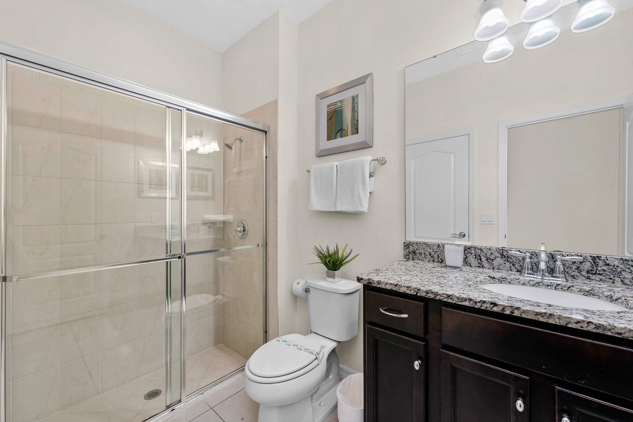 Heated Pool + FREE Waterpark  + Lazy River + Spa