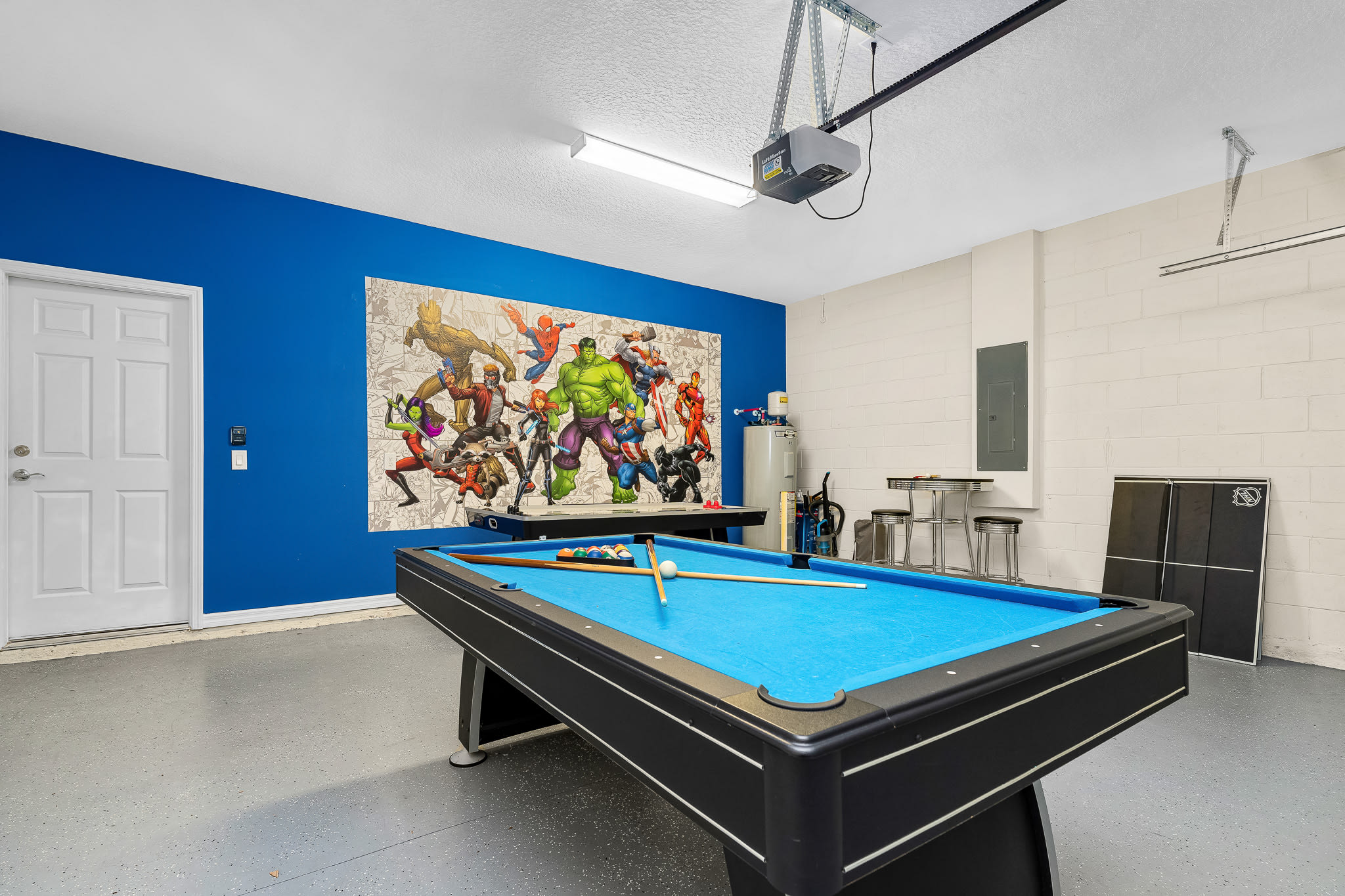 Heated Pool + FREE Waterpark  + Lazy River + Spa