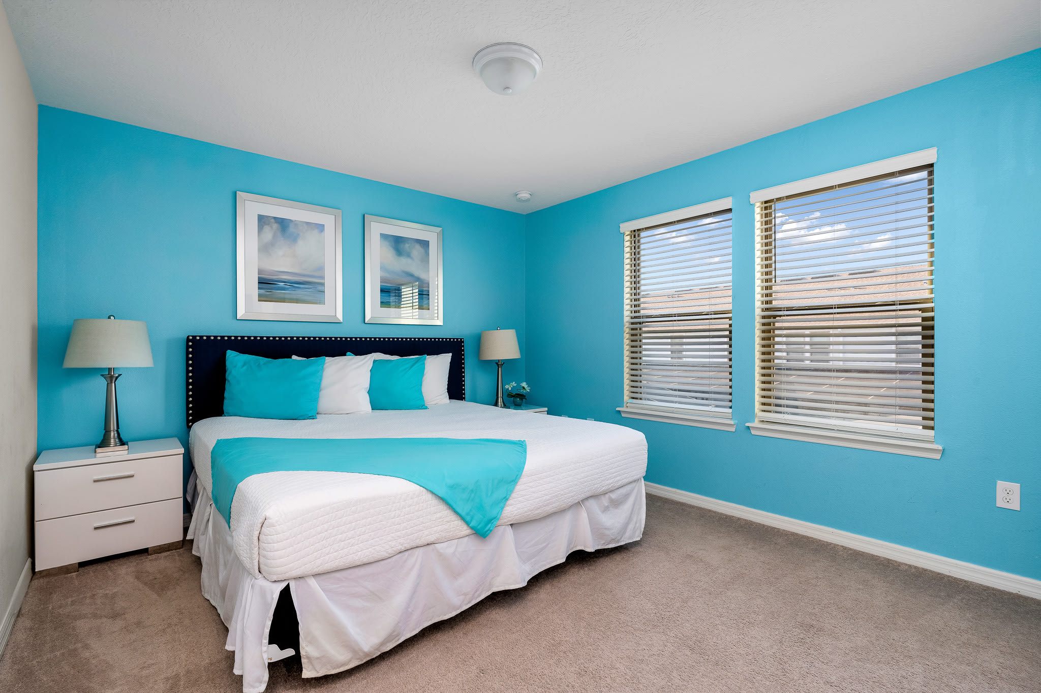 Heated Pool + FREE Waterpark  + Lazy River + Spa