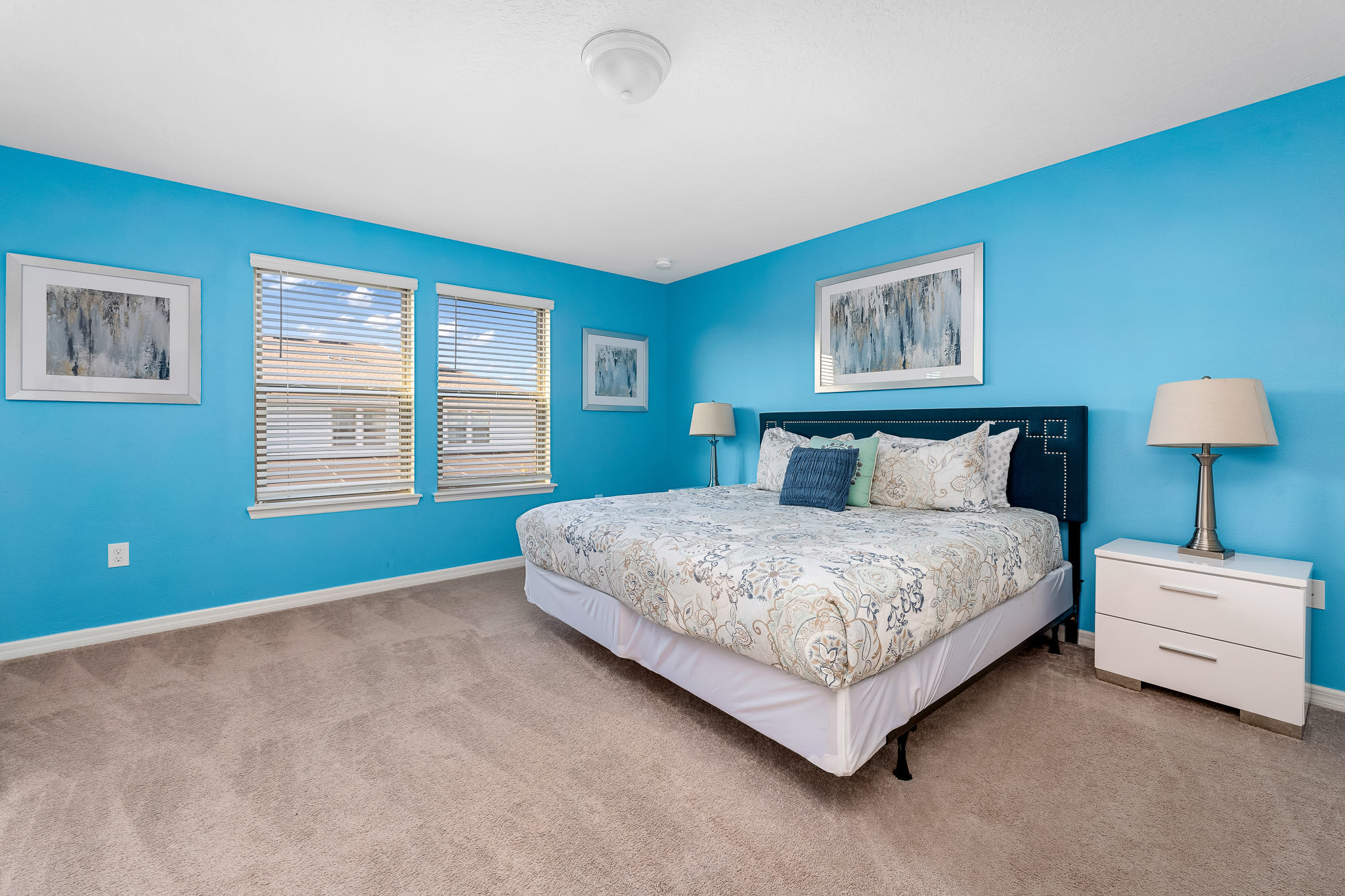 Heated Pool + FREE Waterpark  + Lazy River + Spa