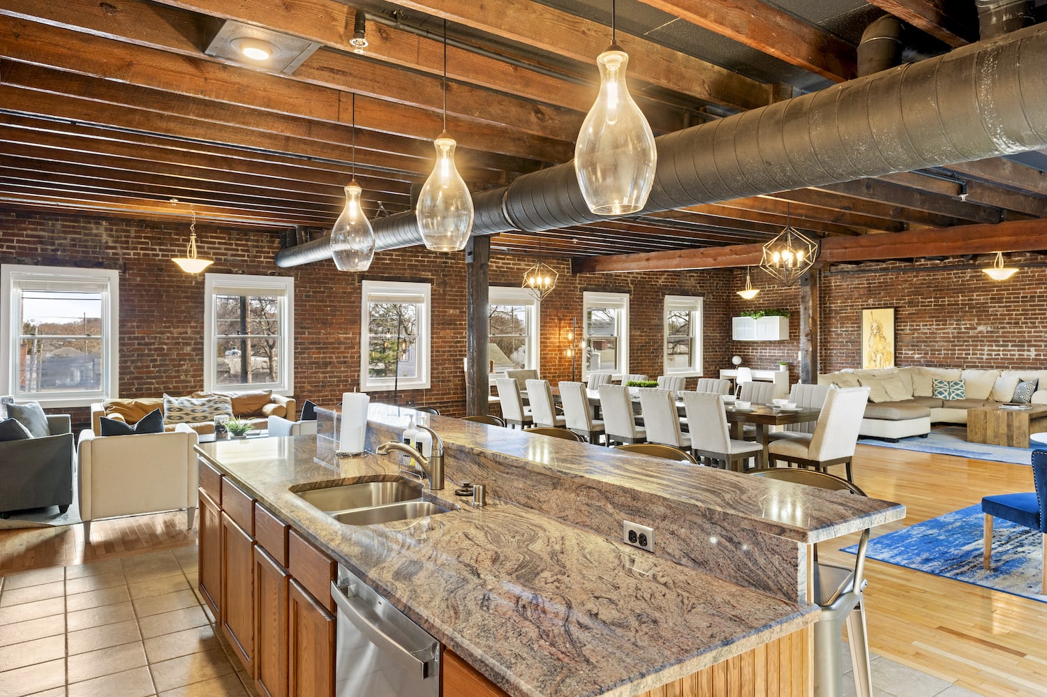 KING Sleep8 4Bed 3BR 2BA Swepson Loft 301 - Photo 25