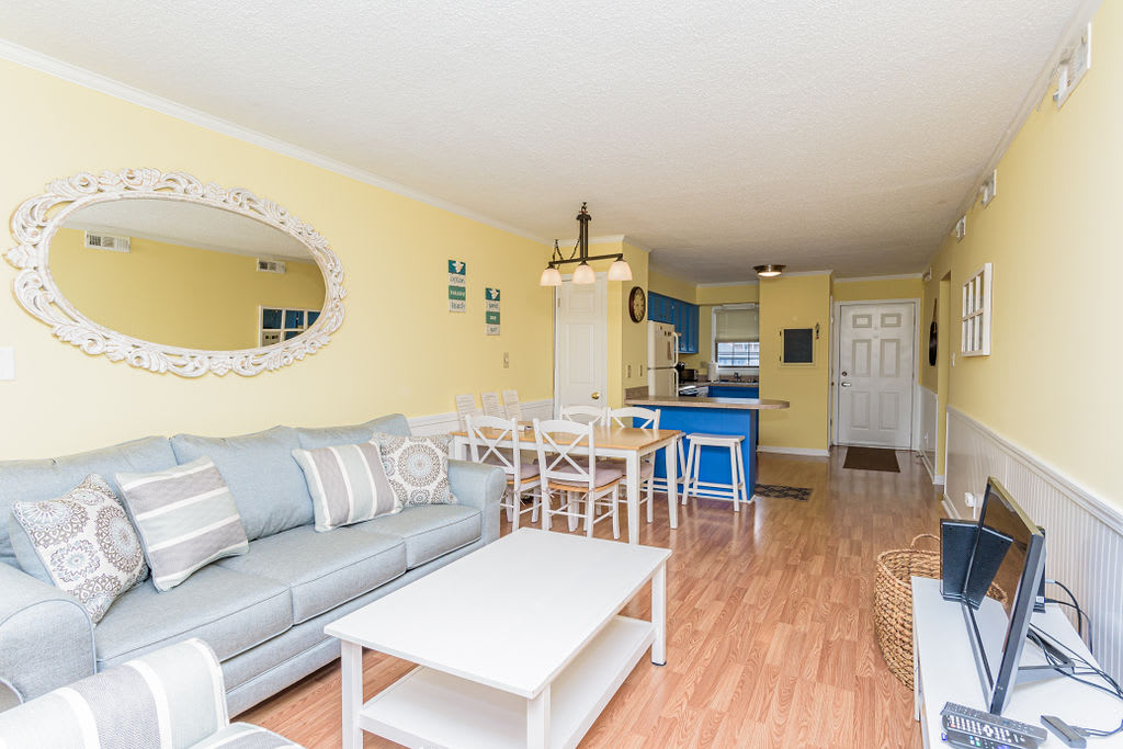 Downtown Family Value - Sleeps 6 - with Pool — Ocean City, MD — vacation rental