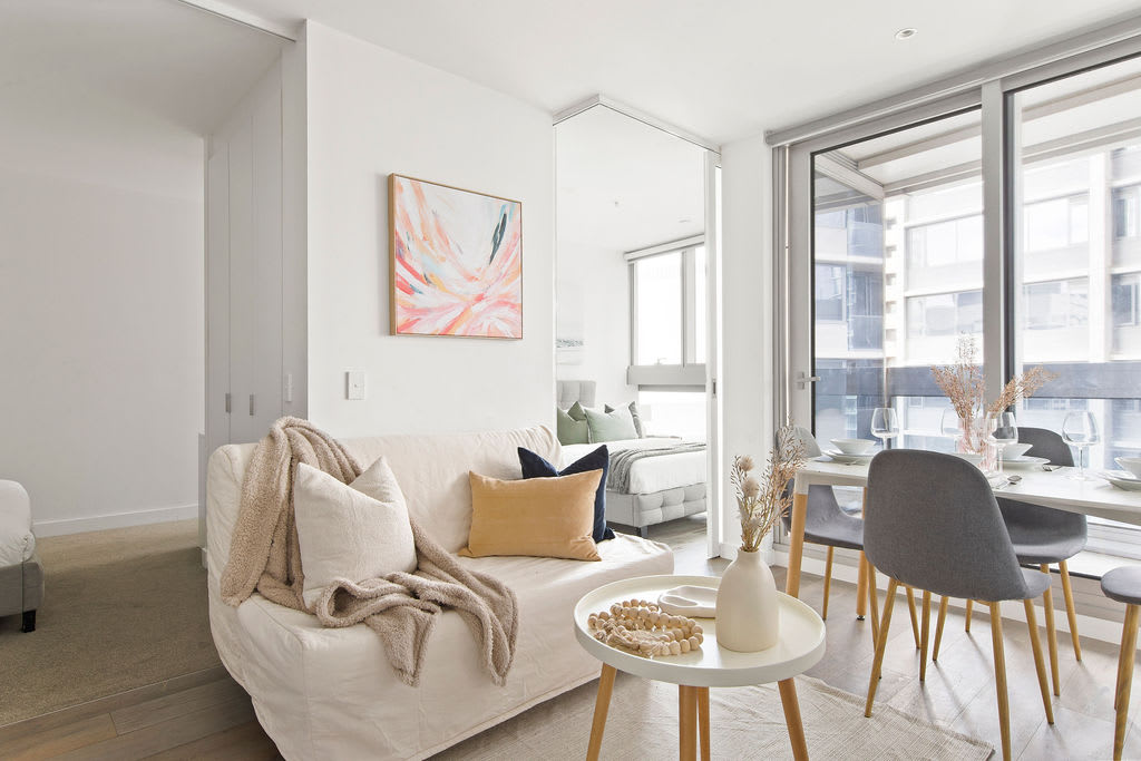 Modern 2BR Apartment Near to Southern Cross — Melbourne, Victoria — vacation rental