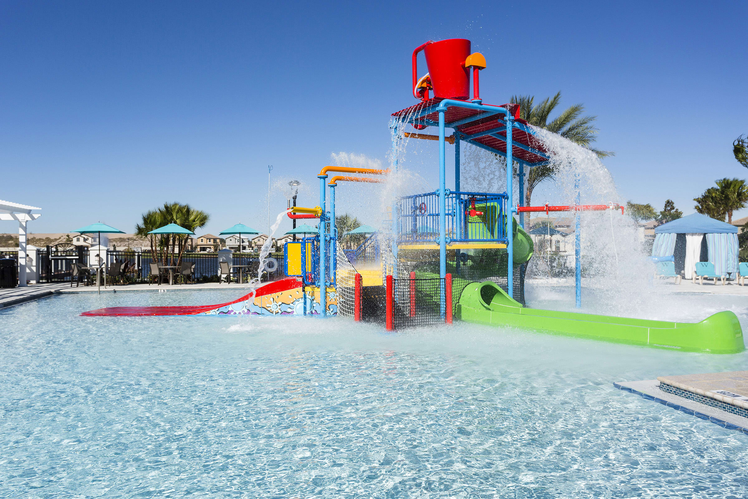 Heated Pool + FREE Waterpark  + Lazy River + Spa