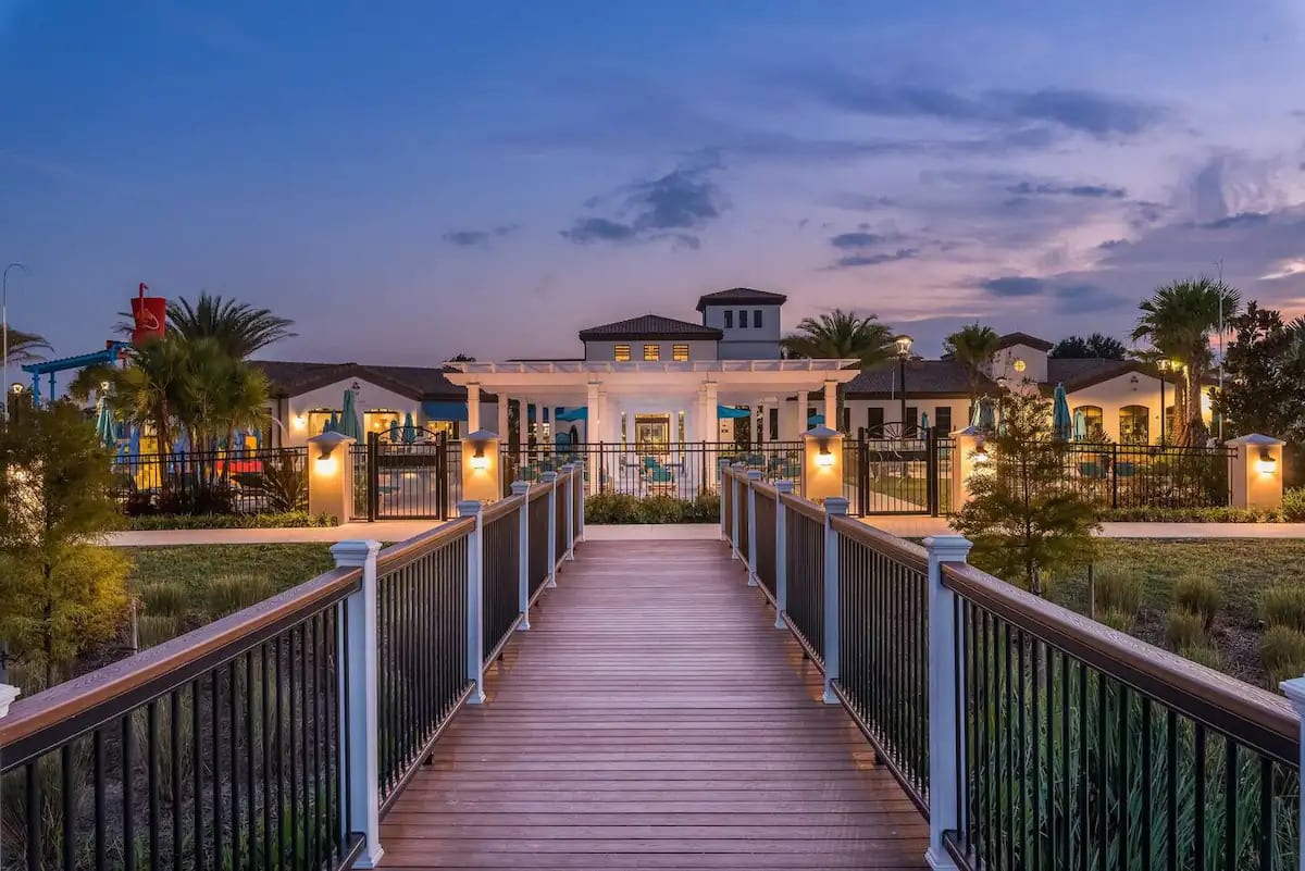 Villa w/ Heated pool & FREE Waterpark near Disney