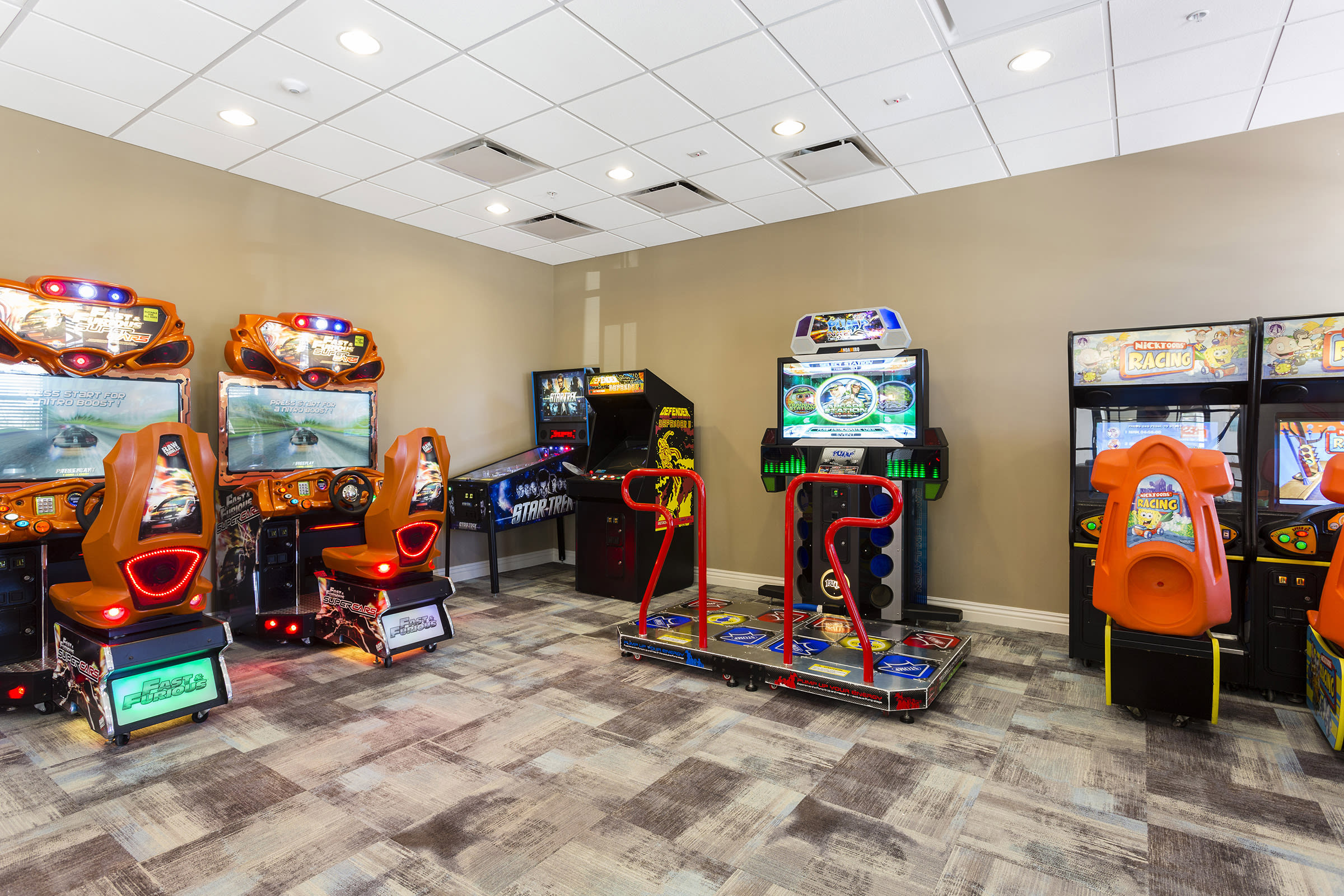 Villa w/ Heated pool & FREE Waterpark near Disney