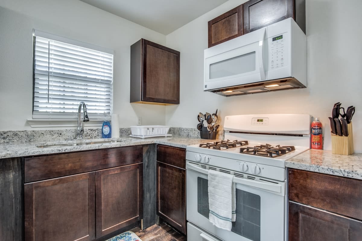 ❤Lackland AFB☀Touch-Free💥Parking⚡Streaming TV