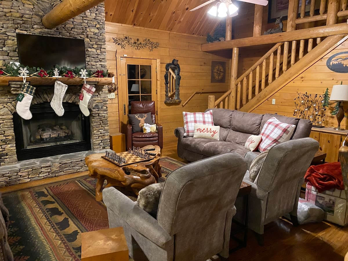 Beautiful 6 bdr cabin with hot tub in the Smokies! - Foto 1