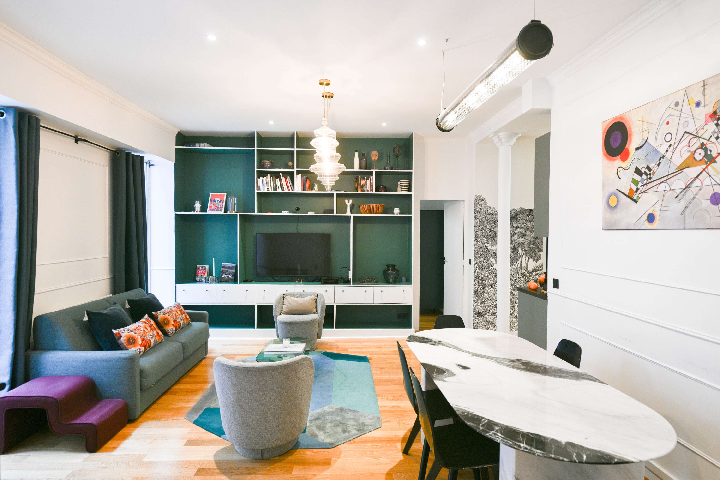 Le Marais Pl de la Bastille 3BD 3BTH for 10 guests — Paris, Île-de-France — vacation rental