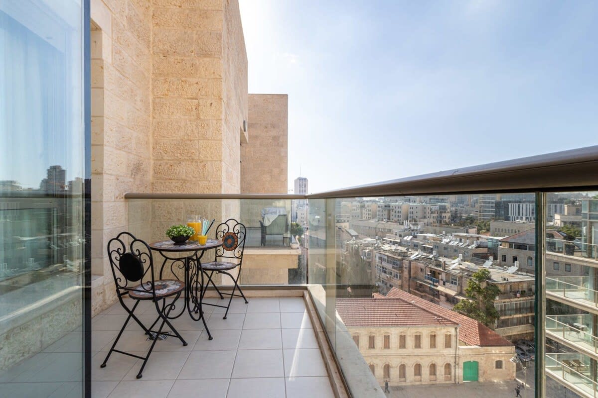 Mini Penthouse With Perfect balcony for SUKKAH photo 10