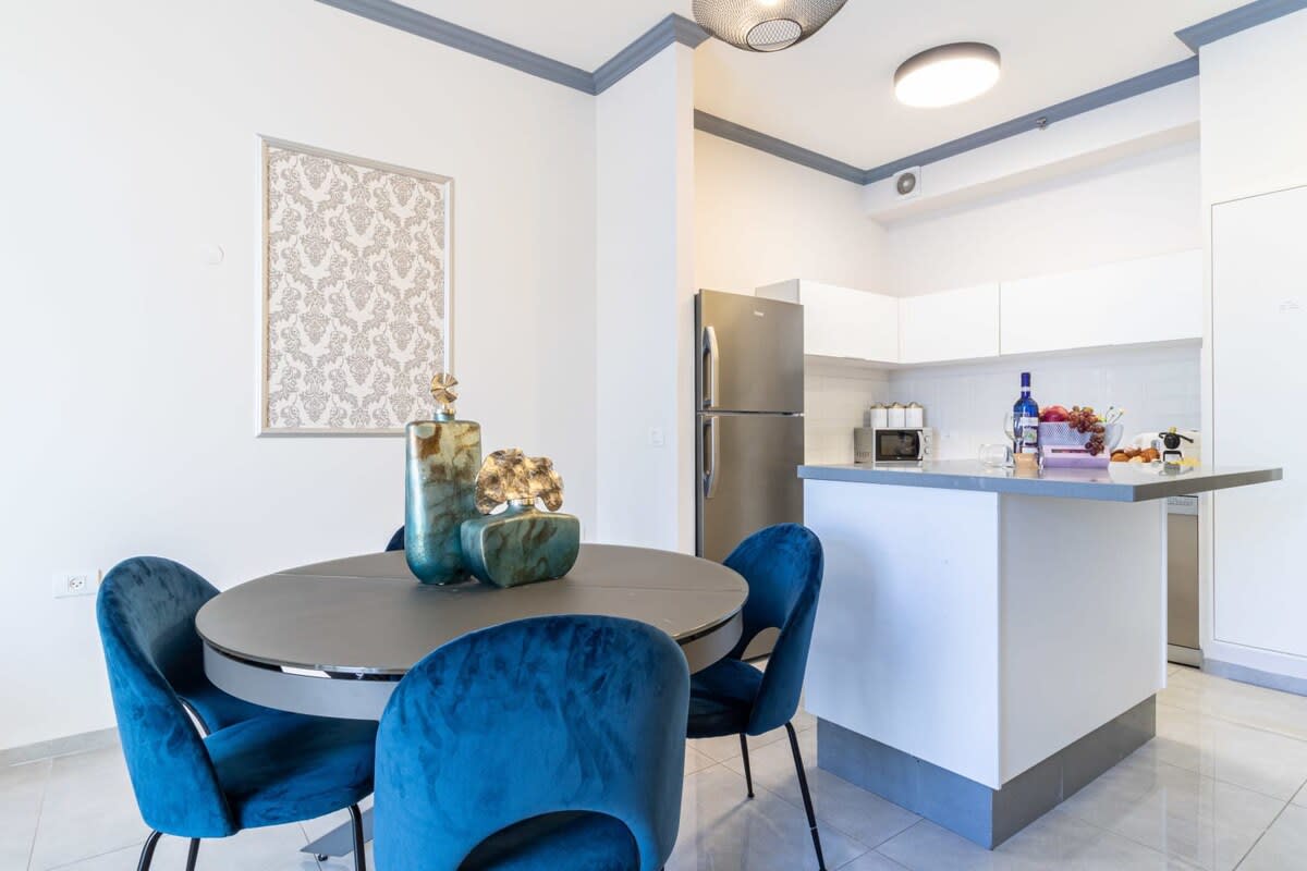 Mini Penthouse With Perfect balcony for SUKKAH photo 17
