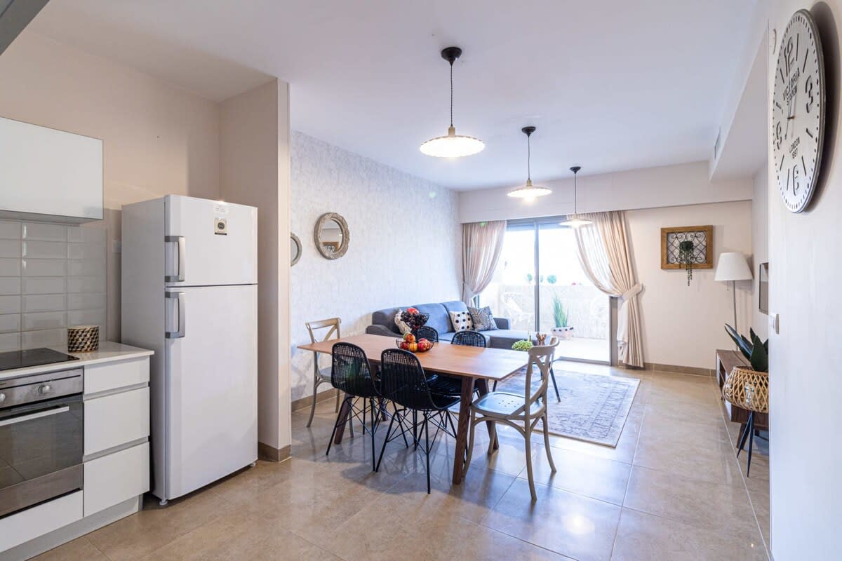 Haneviim court 1 bedroom photo 9