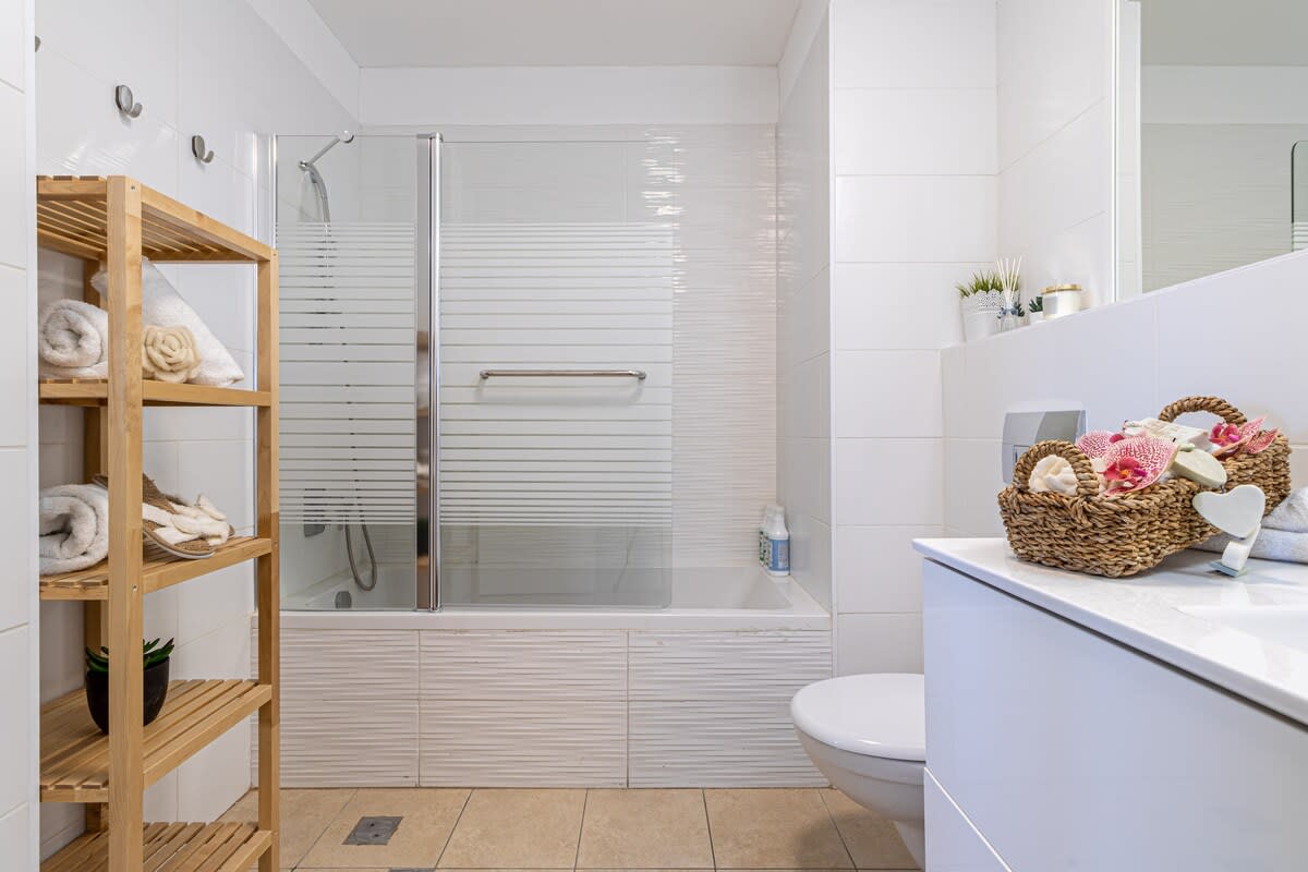 Haneviim Court: 1BR Apartment in Jerusalem photo 8